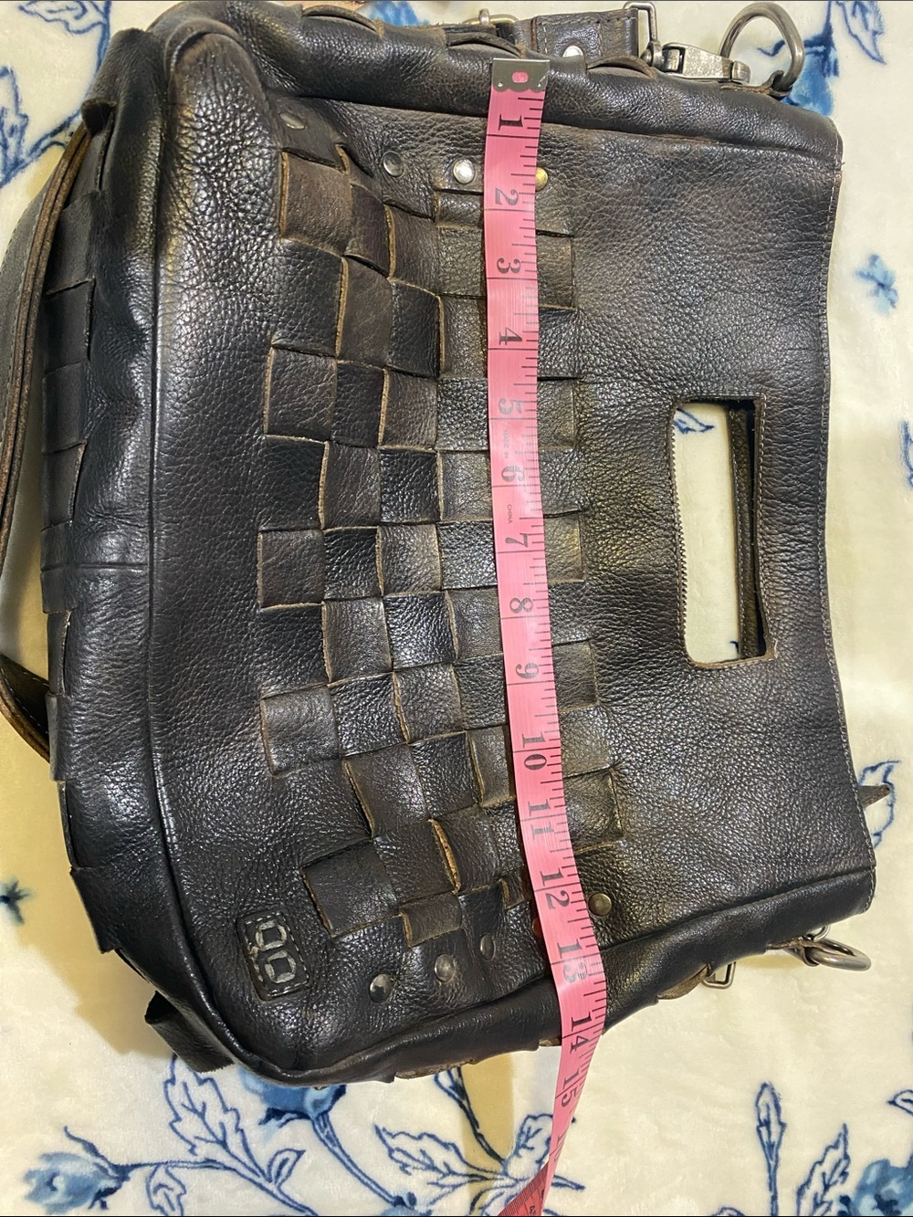 BED|STU Orchid Black Rustic Woven Leather Messenger Bag - Picture 9 of 16